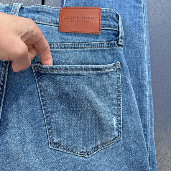 Lucky Brand Jeans Siena Boyfriend Mid Rise Jeans SZ 6/28 Azure Bay Wash - Picture 8 of 16